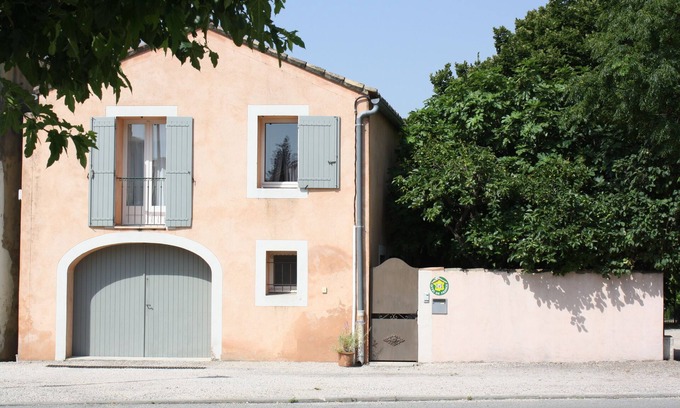 Gard Rhodanien Cottage | Between Avignon and Nîmes, in a village on the banks of the Rhône .