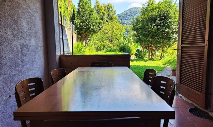 Monteggio Apartment | Between Lakes and Nature (Hydrangea House)