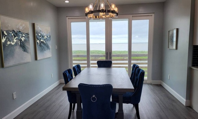 Lake Catherine House | Between The Lakes! 5 Bedrooms