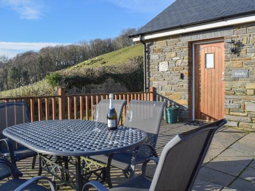Llanfihangel-Ystrad House | Beudy-Oh2