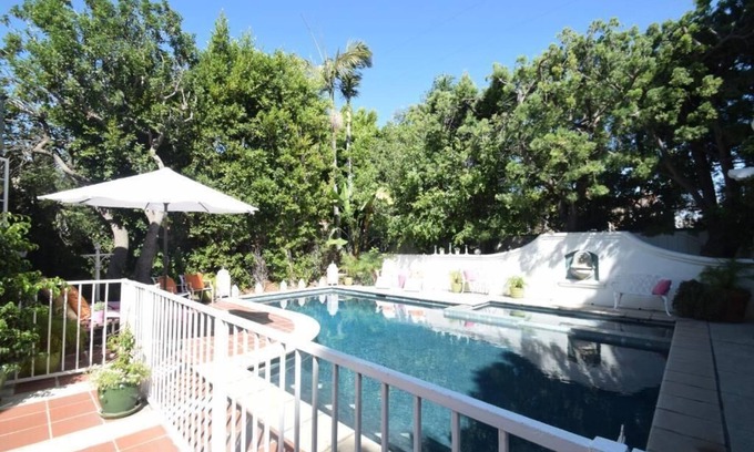 Pico - Robertson House | Beverly Hills Celebrity Home