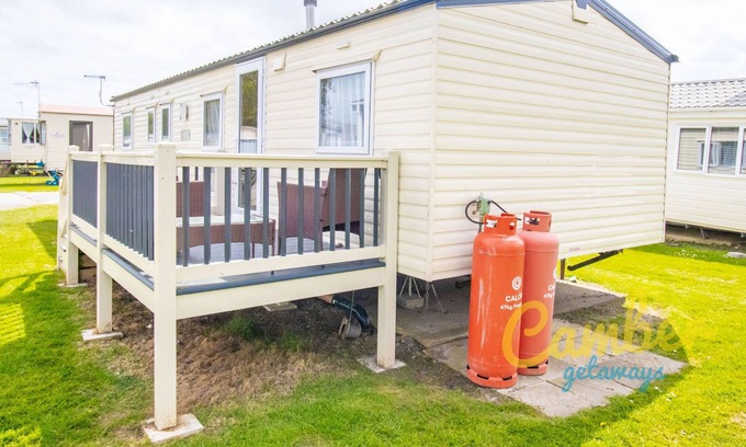 St Mary's Bay Apartment | BH07 - Marlie Farm Holiday Park - 4 Bedrooms - Sleep 10