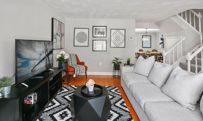 Countryside House | BickelBella: Private Yard & Near DC