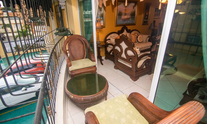 Alma Rosa Apartment | Big 3 bed rooms 4 beds Condo for Families & groups—30 mins away from mayor spots