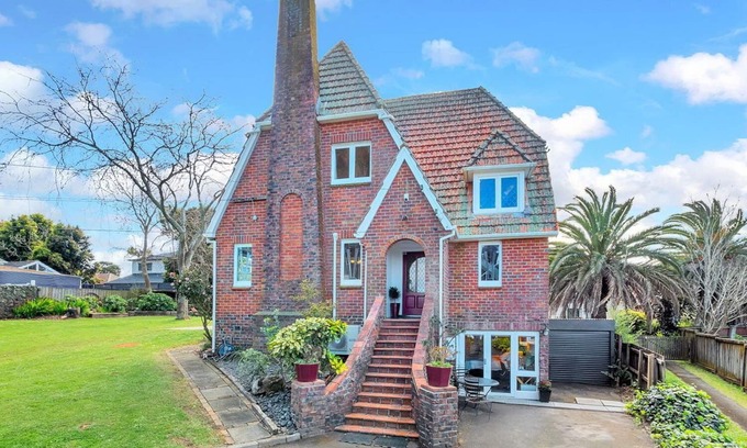 Papatoetoe House | Big Family House 9 BR 4BH 13 BED
