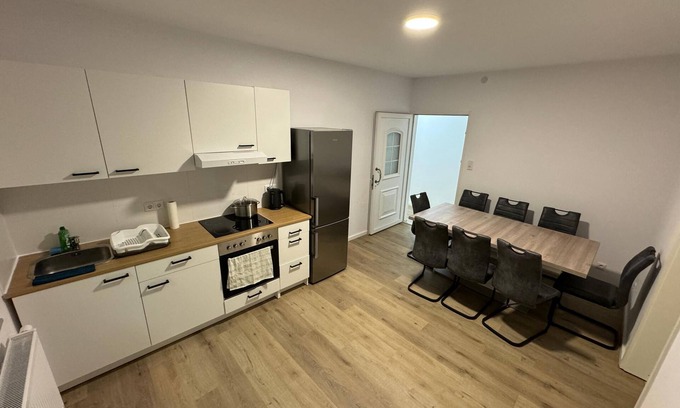 Bad Oeynhausen Apartment | Big Flat | 5 Sleeping Rooms | 9 Beds | 2 Bathrooms