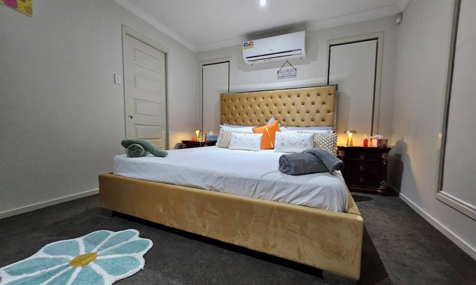 Bellbird Park House | Big home to share with a small family