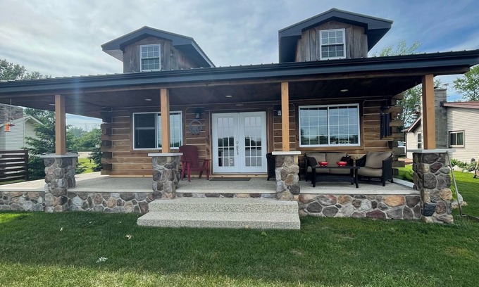 Sears Cabin | Big Lake Bungalow - Private Beach w/Boat launch access