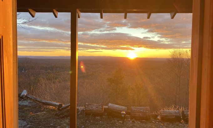 Palenville Cabin | Big Medicine Ranch - Rustic Sunrise Cabin - Catskills