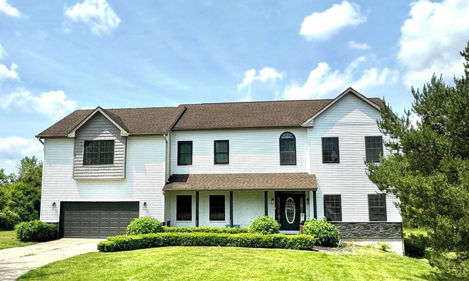 St. John House | Big secluded house close to Chicago and Lake Michigan,