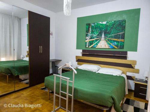 Seriate Apartment | Bike house gold