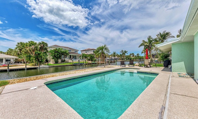 Siesta Key House | Bikini Tini Time | Siesta Canal Home w/Saltwater Pool & Sunset Martini Spot