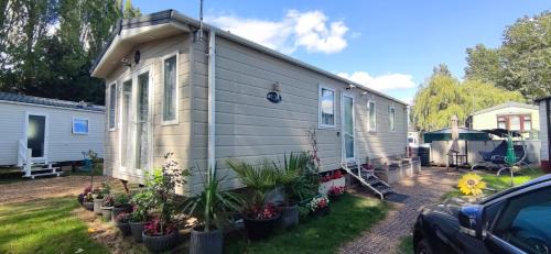 Great Houghton Apartment | Billing Aquadrome , 2 bedrooms caravan