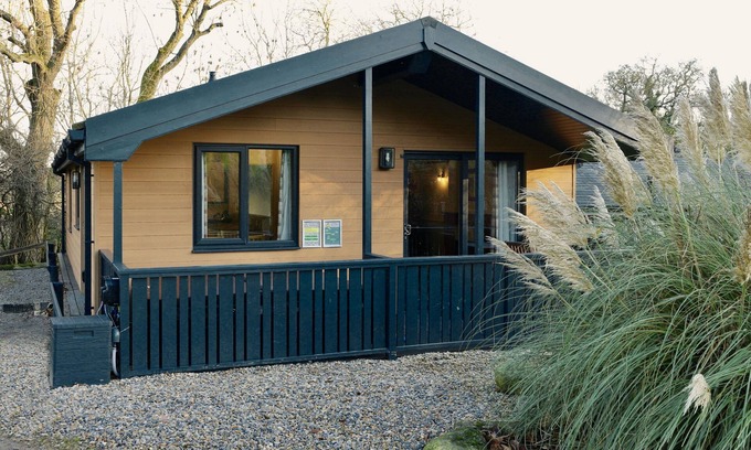 Richmond Cabin | Birch Traditional Single Storey Lodge in Tranquil Settings, Sleeps 4