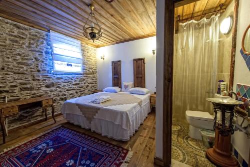 Birgi Hotel | Birgi Hotel Saliha Hanim Tas Konak