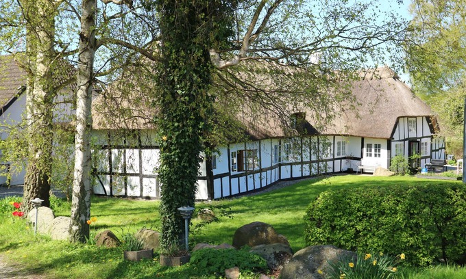 Faldsled Bed & Breakfast | Birkelygaard Bed & Breakfast