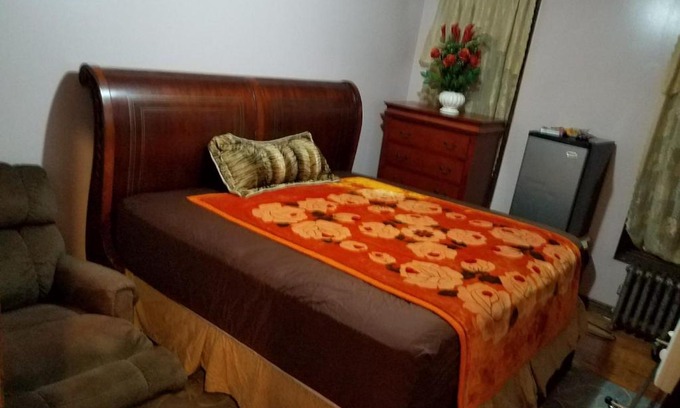 East Flatbush Bed & Breakfast | Bklyn cozy spot