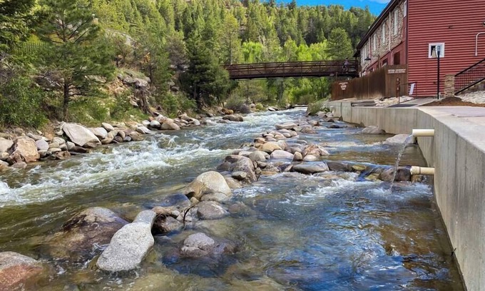 Howard House | Black Bear Lodge 3 Su