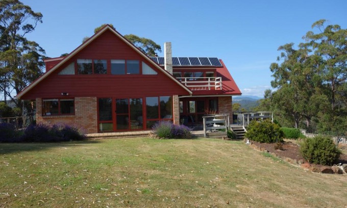 Central Coast Council House | Black Bluff View Retreat