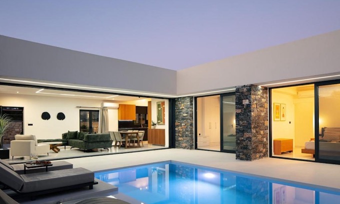 Asprouliani Villa | Black Caviar