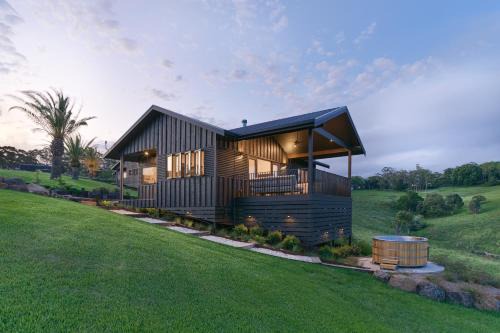 Coorabell House | Black Cockatoo Coorabell