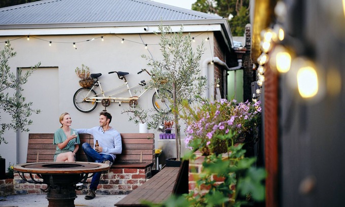 Collie Hotel | Black Diamond Lodge