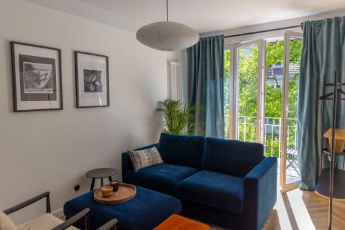 Old Town Apartment | Black Door Apartment