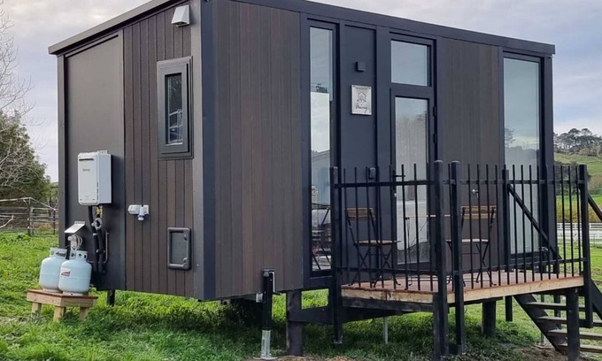 Waitoki House | Black Horse Cabin 2 by Tiny Away