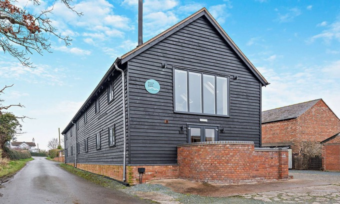Pontesbury House | Black Lion Barn - Six Bedroom House, Sleeps 12