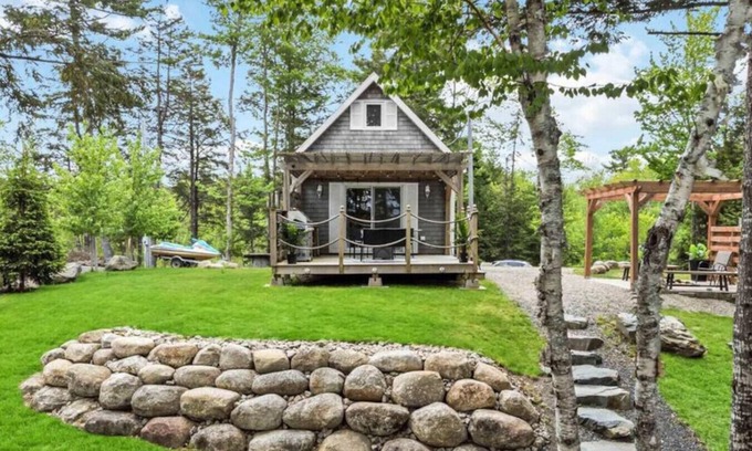 LaBelle Apartment | Black Rattle Cabin - LaBelle NS