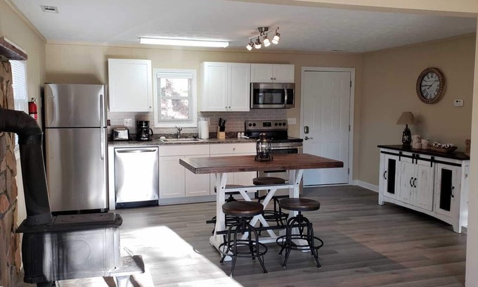 Mountain City House | Black Rock Mountain Get Away - Clayton, GA