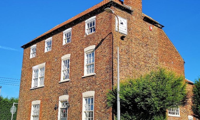 Sturton By Stow Bed & Breakfast | Black Swan Guest House