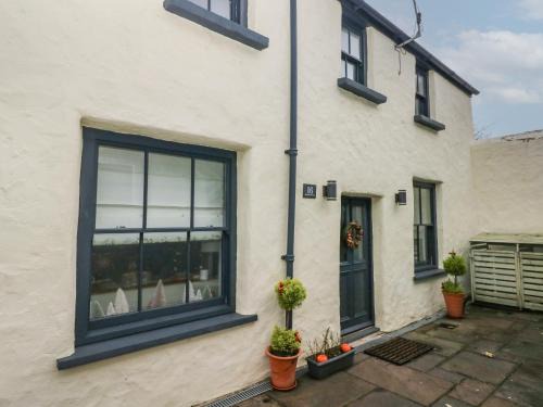 Pembroke House | Blacksmiths Cottage