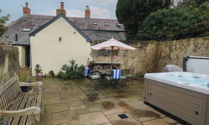 Pembroke Cottage | Blacksmiths Cottage