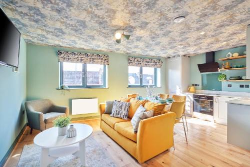 Easton Apartment | Blandford - 1 Bedroom Luxury Apartment by Mint Stays