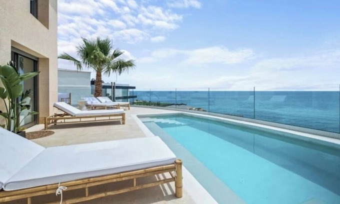 Coveta Fuma Resort | Bliss Beach House