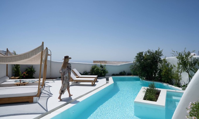 Pyrgos Villa | Bliss Mansion with Swimming Pool, Cave Hot Tube & Sunset view