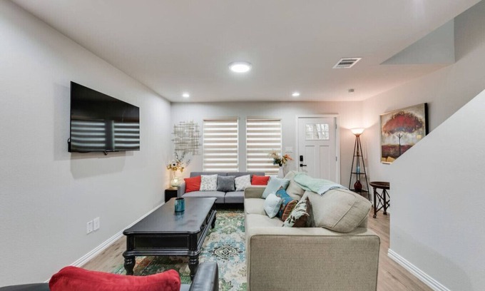 Fort Worth House | Blissful River Home near Lockheed/FW Stockyards