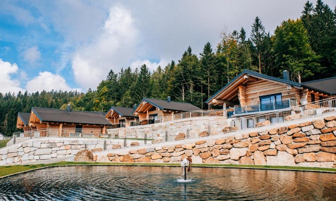 Schwarzenberg am Boehmerwald Ski Chalet | Blockhausen Luxus Chalets