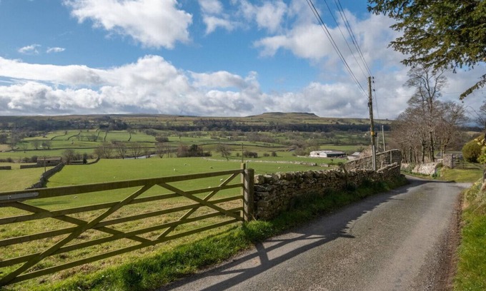 Worton House | Bloomers Bothy - One Bedroom House, Sleeps 2