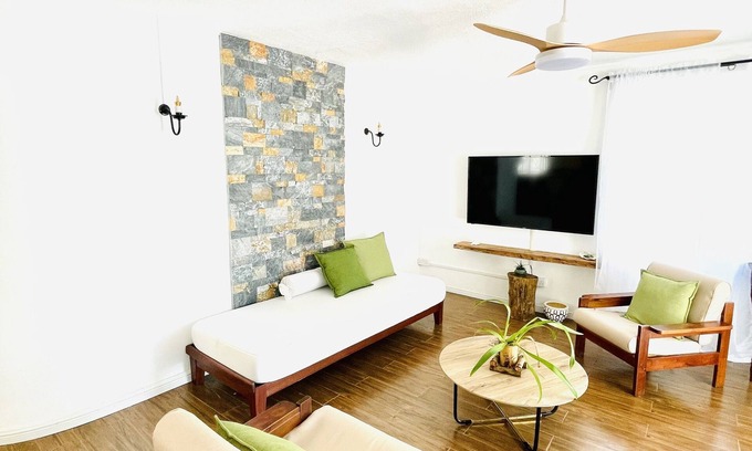 Blue Bay Apartment | Blue Beach Apartment, Holidays by the Sea!