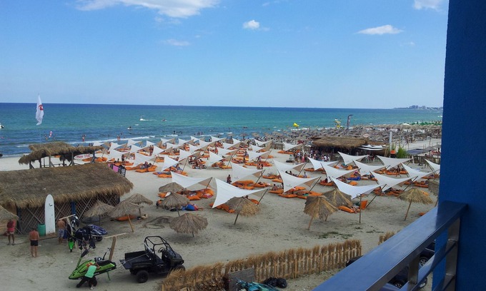 Constanta Villa | Blue Beach Studios