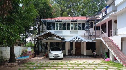 Kuzhuppilly House | Blue Birds Homestay