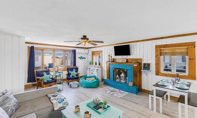 Hampton Cottage | Blue Chill Cottage: Charming New England Home Just Steps from the Shore with Breathtaking Views!