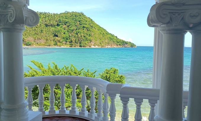 Puerto Galera Hotel | Blue Crystal Beach Resort