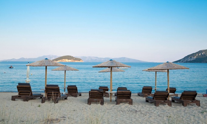 Nea Iraklitsa House | Blue Crystal Villa