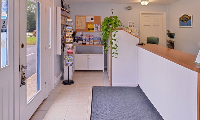 North Eastham Hotel | Blue Dolphin Inn