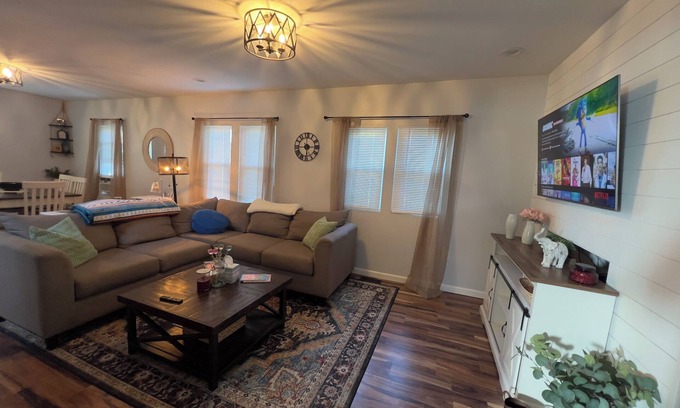 Village of Yorkville House | Blue Door Bungalownn