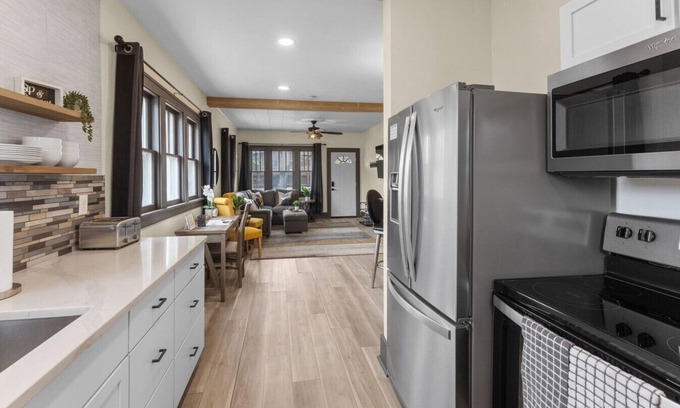 Sioux Falls House | Blue Haven | 2 bed 1 bath | Newly Remodeled