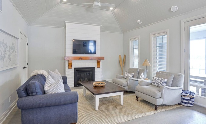 Minett House | Blue Heron Cottage (#18)
